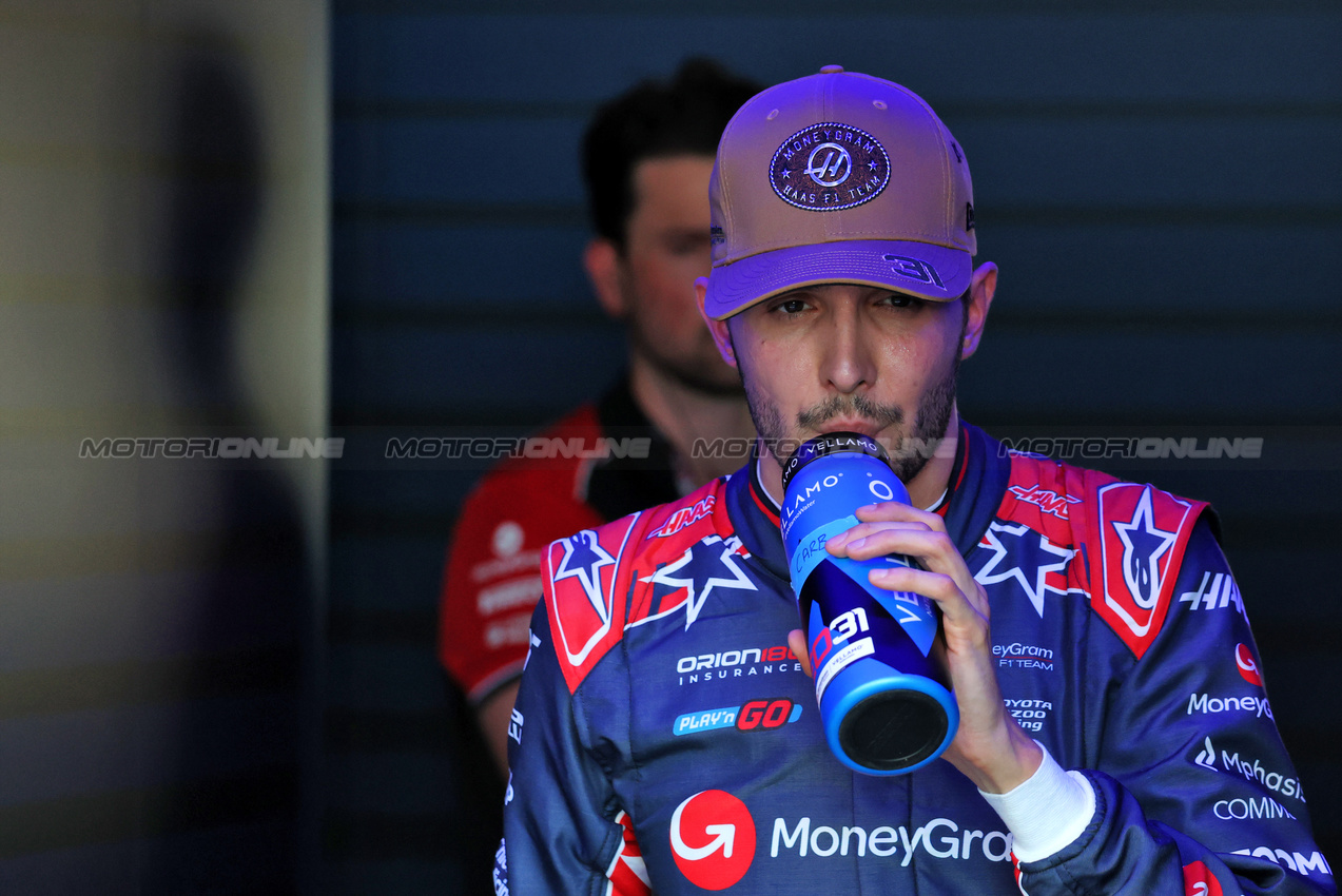 GP USA, Esteban Ocon (FRA) Haas F1 Team.
18.10.2025. Formula 1 World Championship, Rd 19, United States Grand Prix, Austin, Texas, USA, Sprint e Qualifiche Day.
- www.xpbimages.com, EMail: requests@xpbimages.com © Copyright: Charniaux / XPB Images