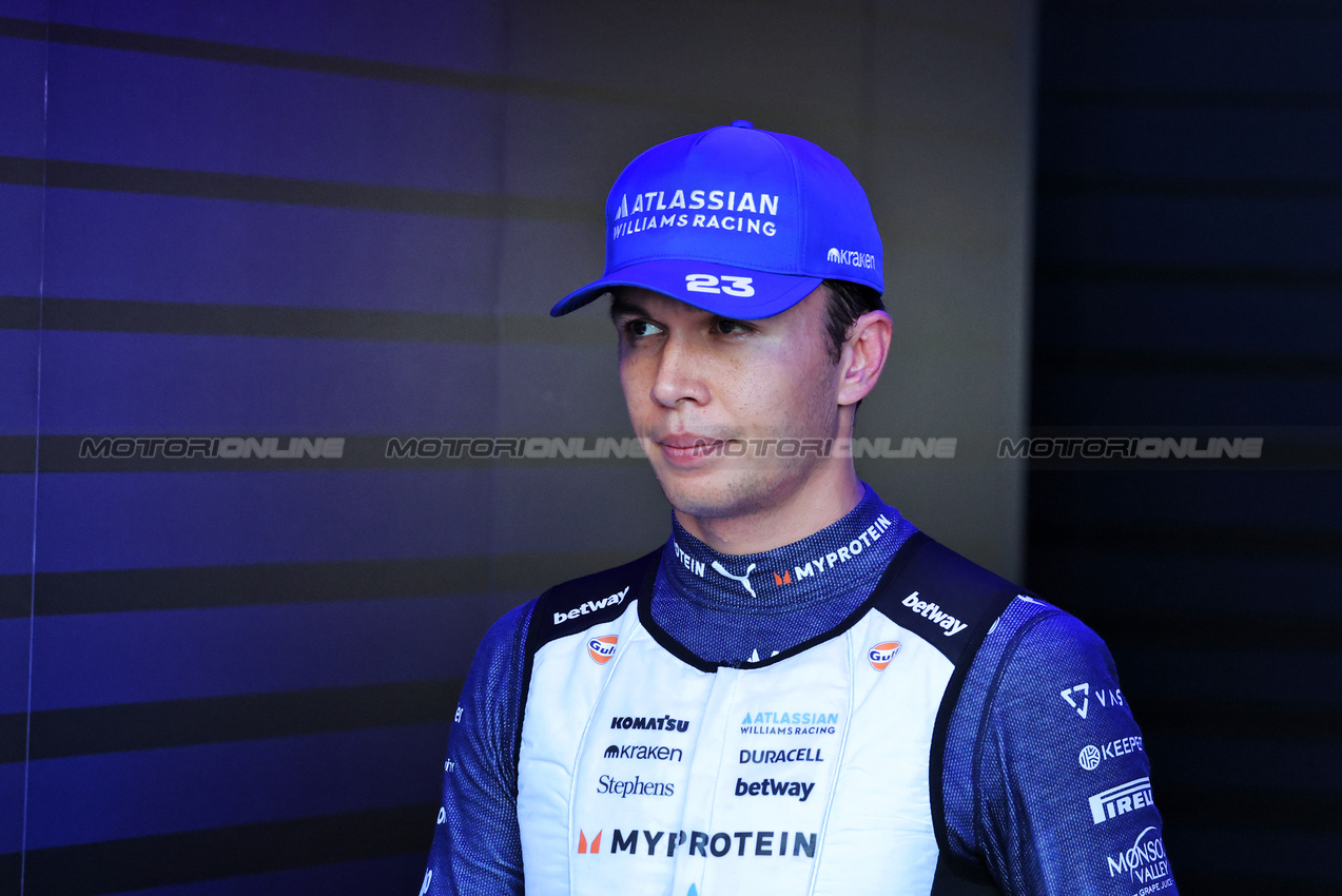 GP USA, Alexander Albon (THA) Atlassian Williams Racing.
18.10.2025. Formula 1 World Championship, Rd 19, United States Grand Prix, Austin, Texas, USA, Sprint e Qualifiche Day.
- www.xpbimages.com, EMail: requests@xpbimages.com © Copyright: Charniaux / XPB Images
