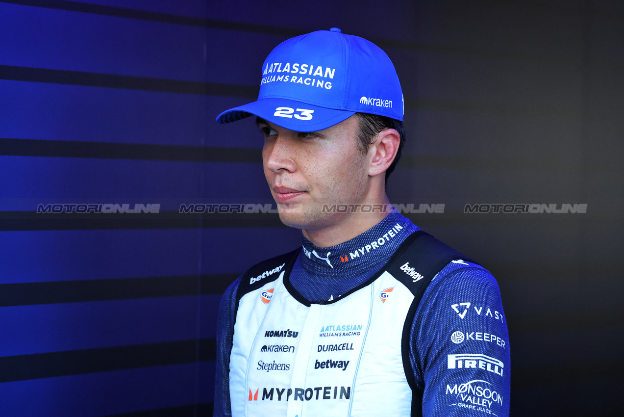 GP USA, Alexander Albon (THA) Atlassian Williams Racing.
18.10.2025. Formula 1 World Championship, Rd 19, United States Grand Prix, Austin, Texas, USA, Sprint e Qualifiche Day.
- www.xpbimages.com, EMail: requests@xpbimages.com © Copyright: Charniaux / XPB Images