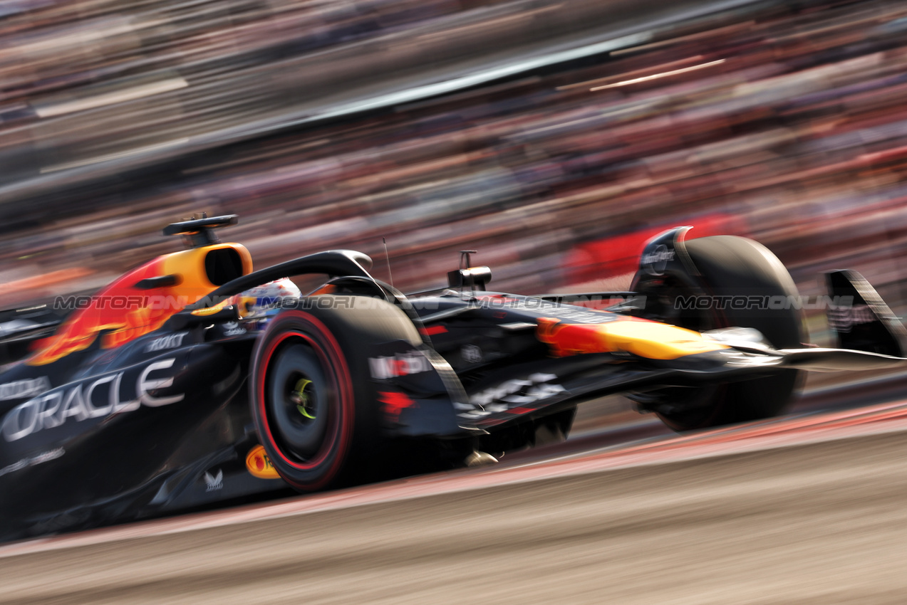 GP USA, Max Verstappen (NLD) Red Bull Racing RB21.
18.10.2025. Formula 1 World Championship, Rd 19, United States Grand Prix, Austin, Texas, USA, Sprint e Qualifiche Day.
- www.xpbimages.com, EMail: requests@xpbimages.com © Copyright: Bearne / XPB Images