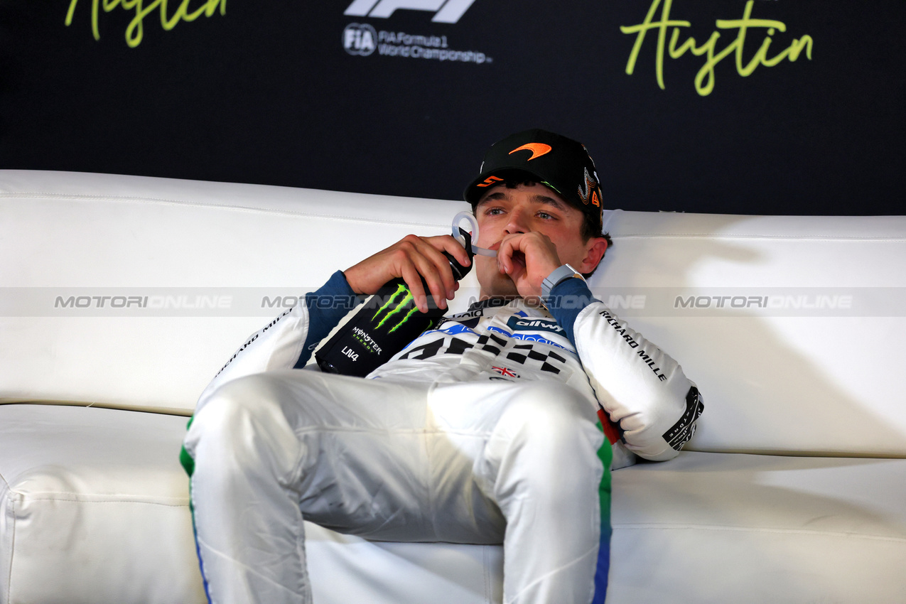 GP USA, Lando Norris (GBR) McLaren in the post qualifying FIA Press Conference.
18.10.2025. Formula 1 World Championship, Rd 19, United States Grand Prix, Austin, Texas, USA, Sprint e Qualifiche Day.
- www.xpbimages.com, EMail: requests@xpbimages.com © Copyright: Moy / XPB Images