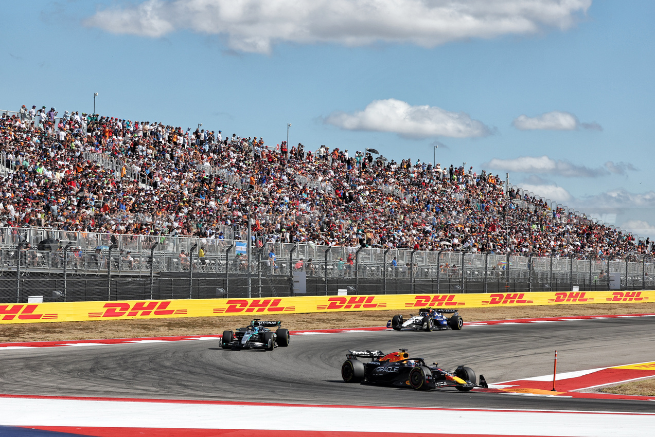 GP USA, Max Verstappen (NLD) Red Bull Racing RB21.
18.10.2025. Formula 1 World Championship, Rd 19, United States Grand Prix, Austin, Texas, USA, Sprint e Qualifiche Day.
- www.xpbimages.com, EMail: requests@xpbimages.com © Copyright: Bearne / XPB Images