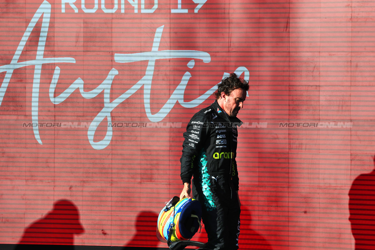 GP USA, Fernando Alonso (ESP) Aston Martin F1 Team in qualifying parc ferme.
18.10.2025. Formula 1 World Championship, Rd 19, United States Grand Prix, Austin, Texas, USA, Sprint e Qualifiche Day.
- www.xpbimages.com, EMail: requests@xpbimages.com © Copyright: Coates / XPB Images