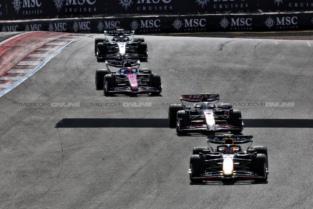 GP USA, Yuki Tsunoda (JPN) Red Bull Racing RB21.
18.10.2025. Formula 1 World Championship, Rd 19, United States Grand Prix, Austin, Texas, USA, Sprint e Qualifiche Day.
- www.xpbimages.com, EMail: requests@xpbimages.com © Copyright: Batchelor / XPB Images
