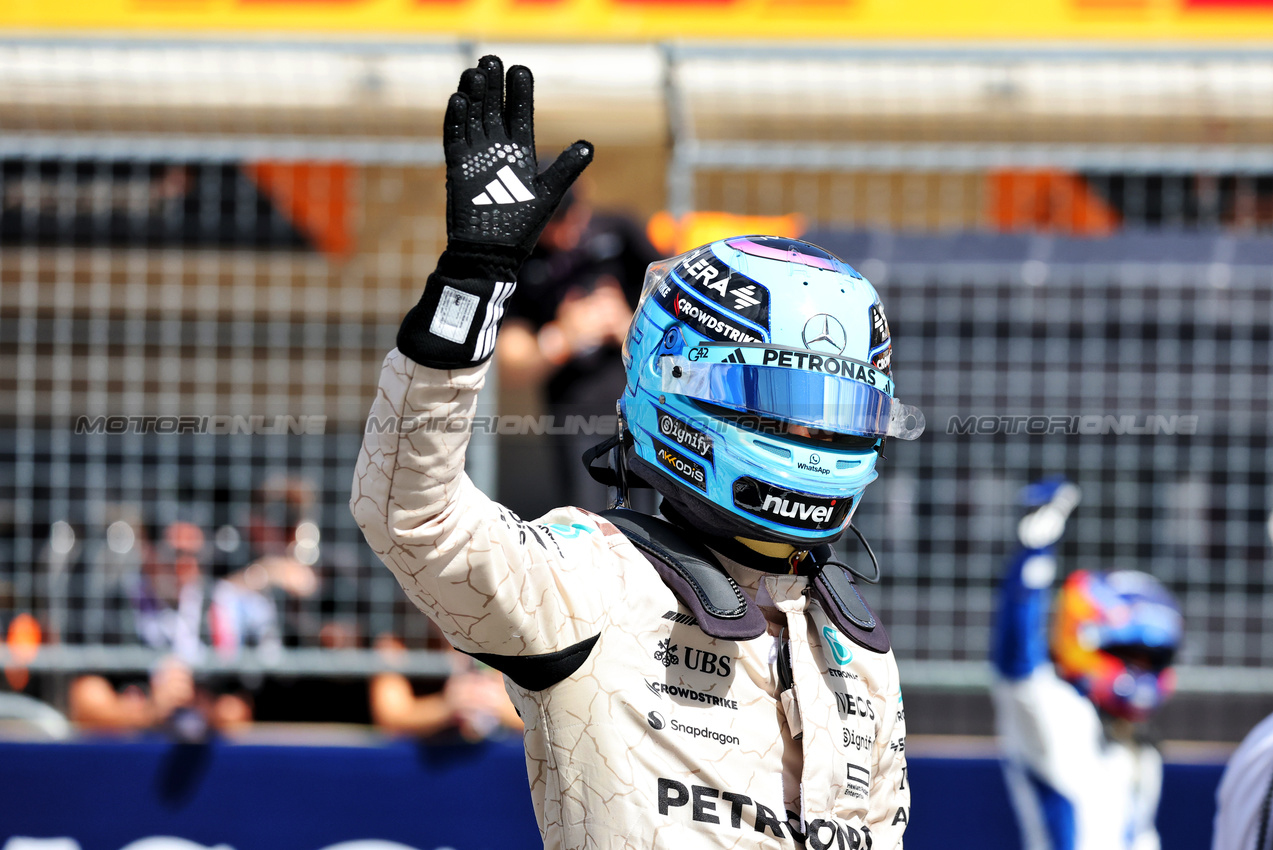GP USA, George Russell (GBR) Mercedes AMG F1 celebrates his second position in Sprint parc ferme.
18.10.2025. Formula 1 World Championship, Rd 19, United States Grand Prix, Austin, Texas, USA, Sprint e Qualifiche Day.
- www.xpbimages.com, EMail: requests@xpbimages.com © Copyright: Charniaux / XPB Images