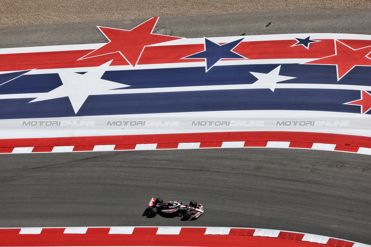 GP USA, Oliver Bearman (GBR) Haas VF-25.
17.10.2025. Formula 1 World Championship, Rd 19, United States Grand Prix, Austin, Texas, USA, Sprint Qualifiche Day
- www.xpbimages.com, EMail: requests@xpbimages.com © Copyright: Moy / XPB Images