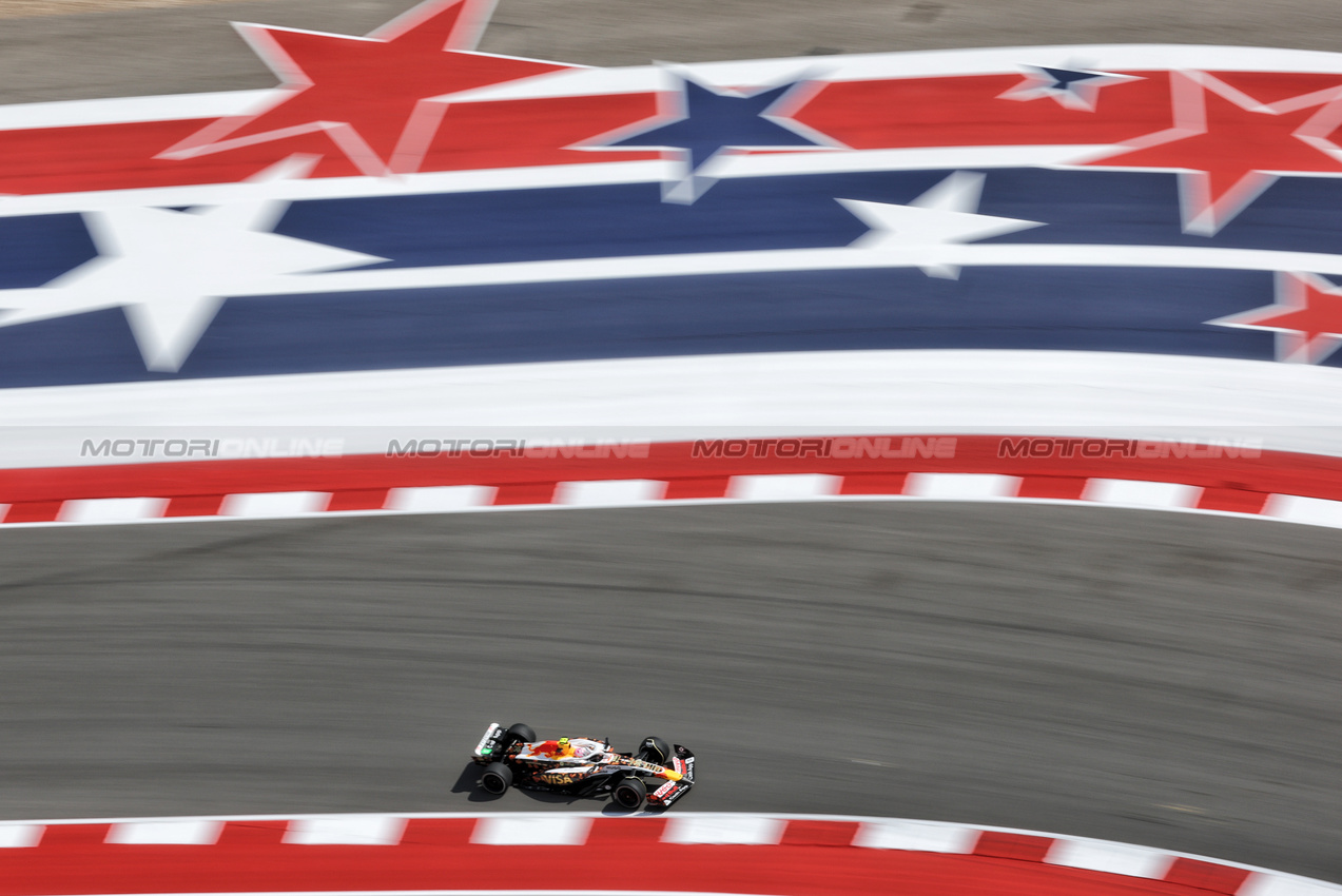 GP USA, Liam Lawson (NZL) Racing Bulls VCARB 02.
17.10.2025. Formula 1 World Championship, Rd 19, United States Grand Prix, Austin, Texas, USA, Sprint Qualifiche Day
- www.xpbimages.com, EMail: requests@xpbimages.com © Copyright: Moy / XPB Images