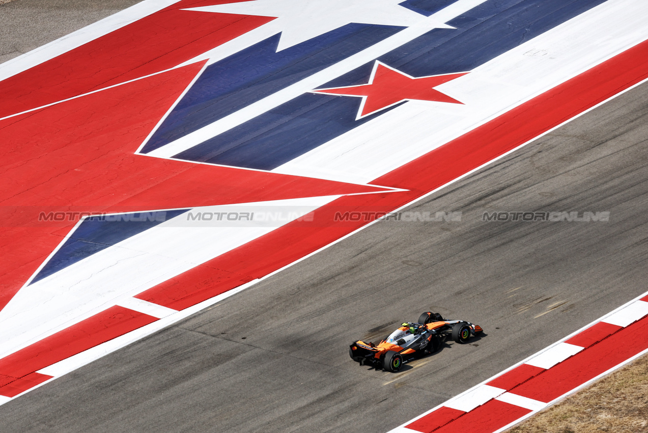 GP USA, Lando Norris (GBR) McLaren MCL39.
17.10.2025. Formula 1 World Championship, Rd 19, United States Grand Prix, Austin, Texas, USA, Sprint Qualifiche Day
- www.xpbimages.com, EMail: requests@xpbimages.com © Copyright: Moy / XPB Images