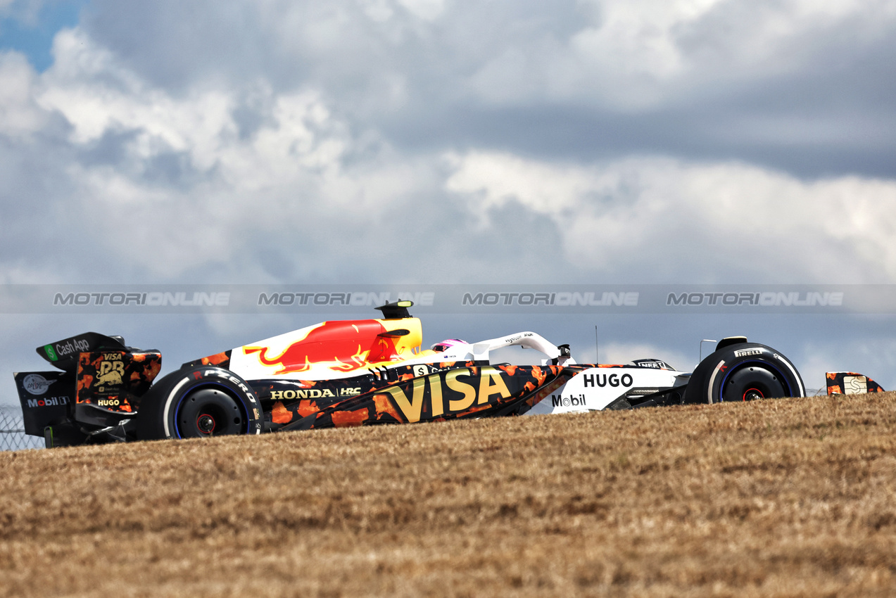 GP USA, Liam Lawson (NZL) Racing Bulls VCARB 02.
17.10.2025. Formula 1 World Championship, Rd 19, United States Grand Prix, Austin, Texas, USA, Sprint Qualifiche Day
- www.xpbimages.com, EMail: requests@xpbimages.com © Copyright: Bearne / XPB Images