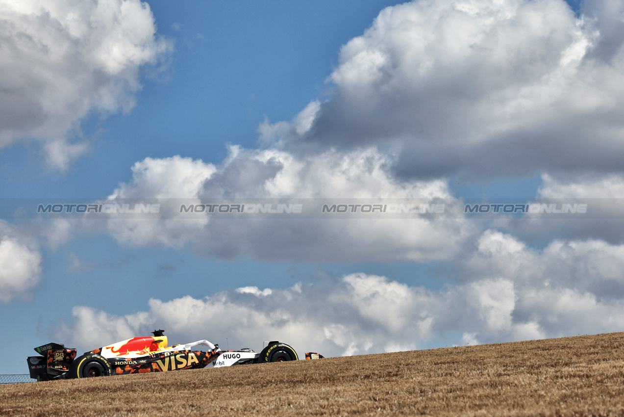 GP USA, Isack Hadjar (FRA) Racing Bulls VCARB 02.

17.10.2025. Formula 1 World Championship, Rd 19, United States Grand Prix, Austin, Texas, USA, Sprint Qualifiche Day

- www.xpbimages.com, EMail: requests@xpbimages.com © Copyright: Bearne / XPB Images