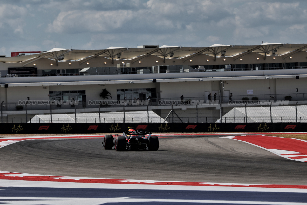 GP USA, Yuki Tsunoda (JPN) Red Bull Racing RB21.

17.10.2025. Formula 1 World Championship, Rd 19, United States Grand Prix, Austin, Texas, USA, Sprint Qualifiche Day

 - www.xpbimages.com, EMail: requests@xpbimages.com © Copyright: Rew / XPB Images