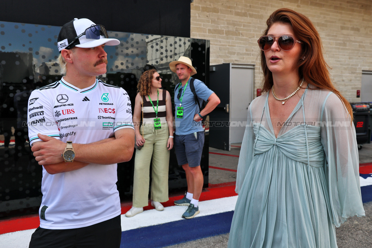 GP USA, Valtteri Bottas (FIN) Mercedes AMG F1 Reserve Driver.
17.10.2025. Formula 1 World Championship, Rd 19, United States Grand Prix, Austin, Texas, USA, Sprint Qualifiche Day
- www.xpbimages.com, EMail: requests@xpbimages.com © Copyright: Batchelor / XPB Images