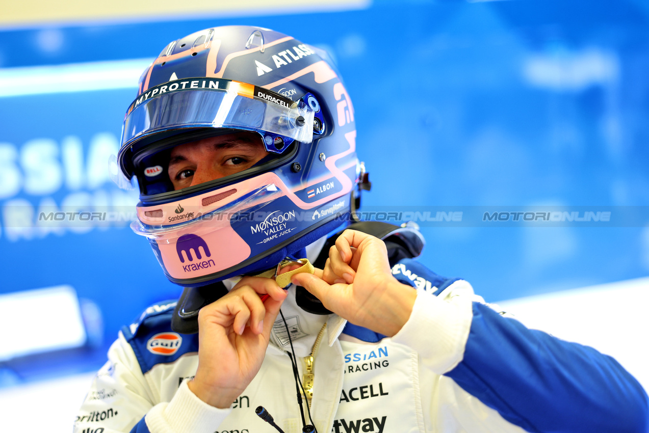 GP USA, Alexander Albon (THA) Atlassian Williams Racing.

17.10.2025. Formula 1 World Championship, Rd 19, United States Grand Prix, Austin, Texas, USA, Sprint Qualifiche Day

- www.xpbimages.com, EMail: requests@xpbimages.com © Copyright: Bearne / XPB Images