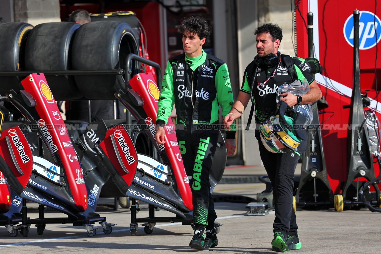 GP USA, Gabriel Bortoleto (BRA) Sauber.
17.10.2025. Formula 1 World Championship, Rd 19, United States Grand Prix, Austin, Texas, USA, Sprint Qualifiche Day
- www.xpbimages.com, EMail: requests@xpbimages.com © Copyright: Batchelor / XPB Images