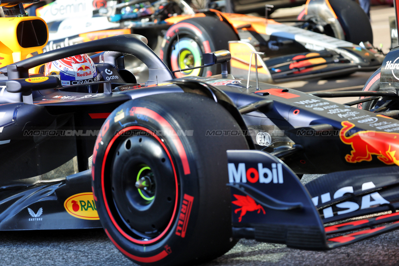 GP USA, Pole sitter Max Verstappen (NLD) Red Bull Racing RB21 in Sprint qualifying parc ferme.
17.10.2025. Formula 1 World Championship, Rd 19, United States Grand Prix, Austin, Texas, USA, Sprint Qualifiche Day
- www.xpbimages.com, EMail: requests@xpbimages.com © Copyright: Batchelor / XPB Images