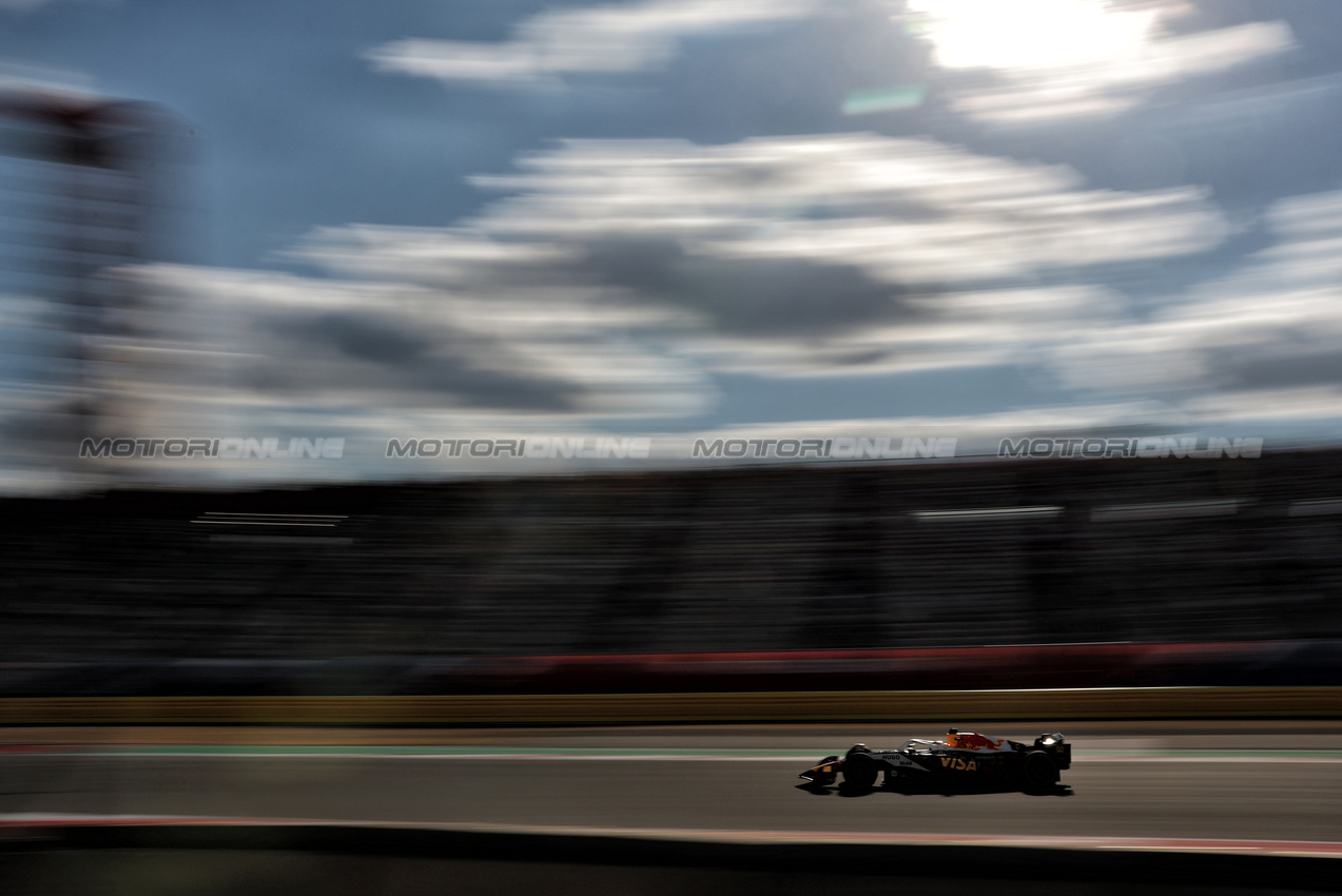 GP USA, Isack Hadjar (FRA) Racing Bulls VCARB 02.
17.10.2025. Formula 1 World Championship, Rd 19, United States Grand Prix, Austin, Texas, USA, Sprint Qualifiche Day
- www.xpbimages.com, EMail: requests@xpbimages.com © Copyright: Charniaux / XPB Images