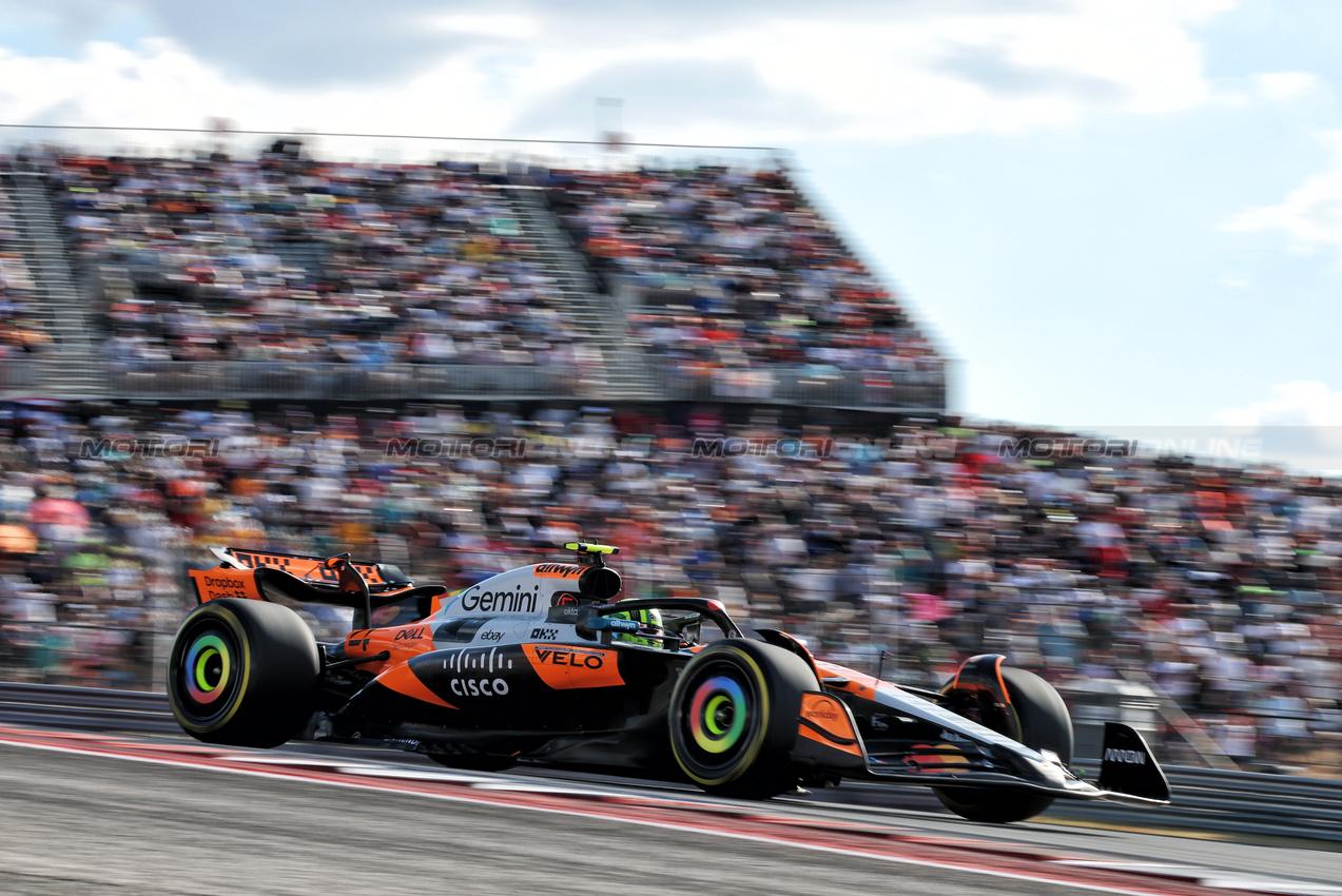 GP USA, Lando Norris (GBR) McLaren MCL39.
17.10.2025. Formula 1 World Championship, Rd 19, United States Grand Prix, Austin, Texas, USA, Sprint Qualifiche Day
- www.xpbimages.com, EMail: requests@xpbimages.com © Copyright: Moy / XPB Images