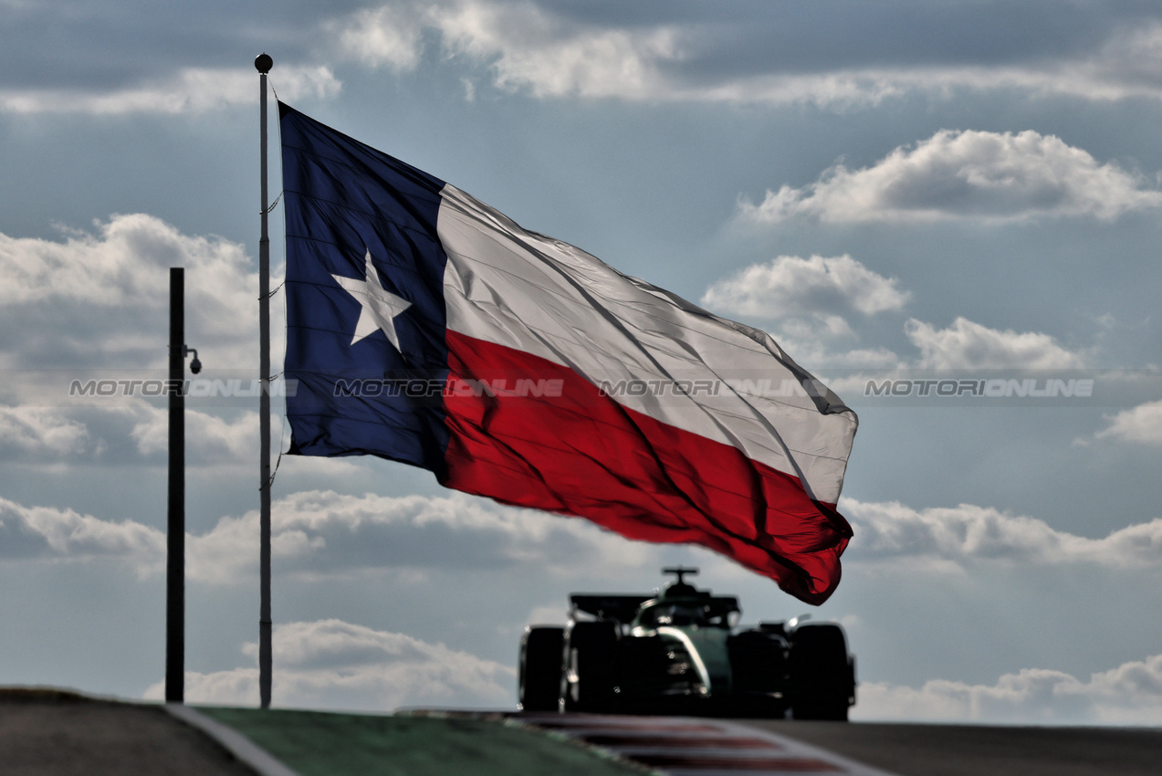 GP USA, Circuit Atmosfera - Texas flag.
17.10.2025. Formula 1 World Championship, Rd 19, United States Grand Prix, Austin, Texas, USA, Sprint Qualifiche Day
- www.xpbimages.com, EMail: requests@xpbimages.com © Copyright: Moy / XPB Images