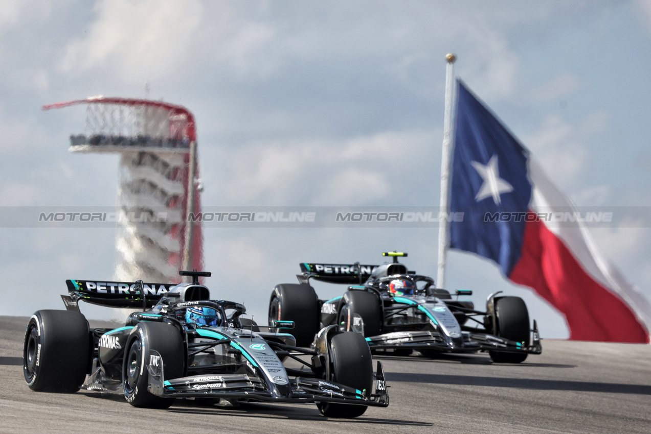 GP USA, George Russell (GBR) Mercedes AMG F1 W16 e Andrea Kimi Antonelli (ITA) Mercedes AMG F1 W16.
17.10.2025. Formula 1 World Championship, Rd 19, United States Grand Prix, Austin, Texas, USA, Sprint Qualifiche Day
- www.xpbimages.com, EMail: requests@xpbimages.com © Copyright: Bearne / XPB Images