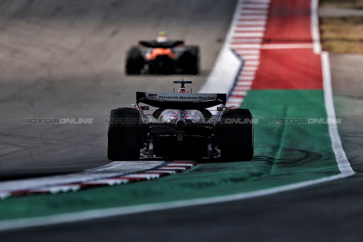 GP USA, Esteban Ocon (FRA) Haas VF-25.
17.10.2025. Formula 1 World Championship, Rd 19, United States Grand Prix, Austin, Texas, USA, Sprint Qualifiche Day
- www.xpbimages.com, EMail: requests@xpbimages.com © Copyright: Charniaux / XPB Images