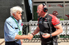 GP USA, (L to R): Jay Leno (USA) Television Host with Stuart Morrison (GBR) Haas F1 Team Head of Communications.
17.10.2025. Formula 1 World Championship, Rd 19, United States Grand Prix, Austin, Texas, USA, Sprint Qualifiche Day
- www.xpbimages.com, EMail: requests@xpbimages.com © Copyright: Batchelor / XPB Images