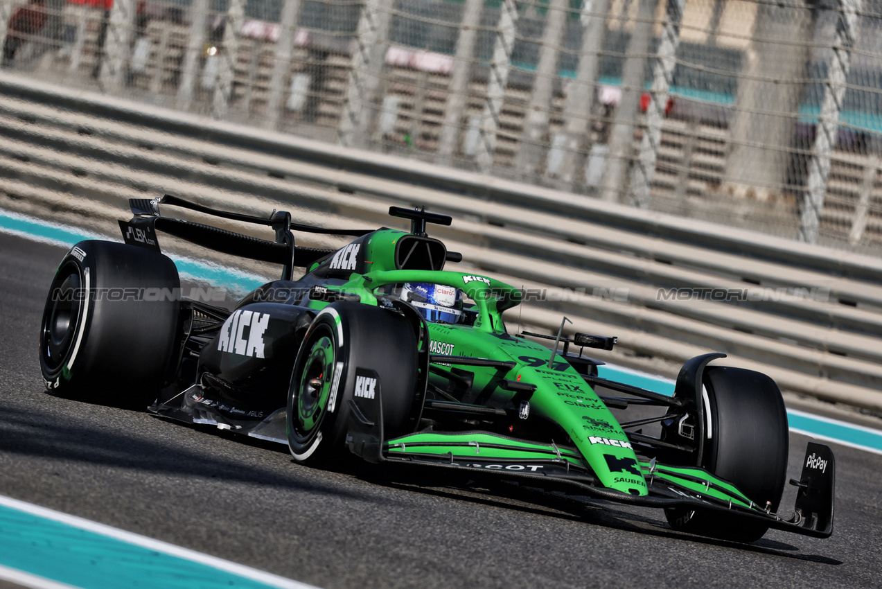 TEST ABU DHABI, Paul Aron (EST) Sauber C45 - rear wing.

09.12.2025. Formula 1 Testing, Yas Marina Circuit, Abu Dhabi, Tuesday.

- www.xpbimages.com, EMail: requests@xpbimages.com © Copyright: Moy / XPB Images