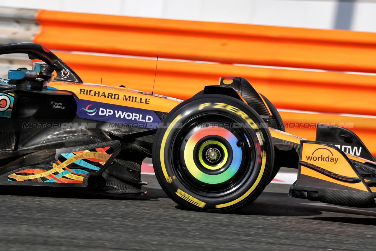 TEST ABU DHABI, Pato O'Ward (MEX) McLaren MCL39 Reserve Driver - sidepod.
09.12.2025. Formula 1 Testing, Yas Marina Circuit, Abu Dhabi, Tuesday.
- www.xpbimages.com, EMail: requests@xpbimages.com © Copyright: Moy / XPB Images