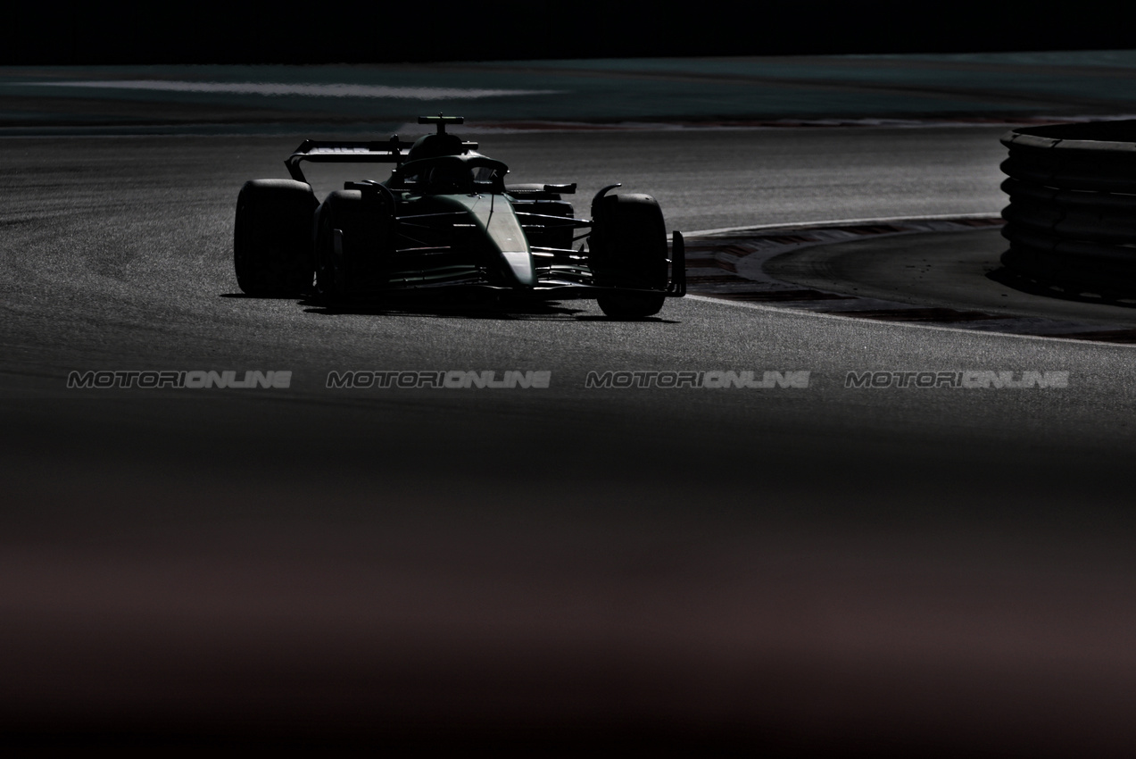 TEST ABU DHABI, Gabriel Bortoleto (BRA) Sauber C45.
09.12.2025. Formula 1 Testing, Yas Marina Circuit, Abu Dhabi, Tuesday.
- www.xpbimages.com, EMail: requests@xpbimages.com © Copyright: Moy / XPB Images