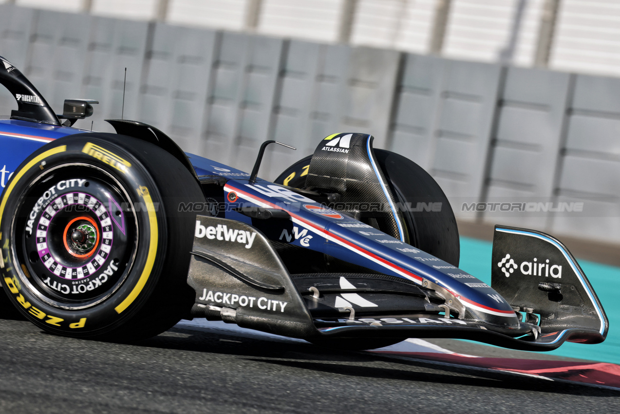 TEST ABU DHABI, Luke Browning (GBR) Atlassian Williams Racing FW47 Academy Driver - front wing.
09.12.2025. Formula 1 Testing, Yas Marina Circuit, Abu Dhabi, Tuesday.
- www.xpbimages.com, EMail: requests@xpbimages.com © Copyright: Moy / XPB Images