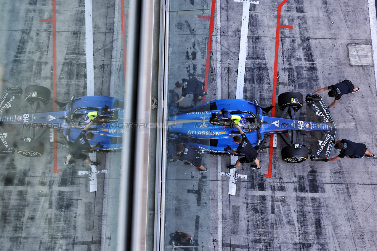 TEST ABU DHABI, Luke Browning (GBR) Atlassian Williams Racing FW47 Academy Driver.
09.12.2025. Formula 1 Testing, Yas Marina Circuit, Abu Dhabi, Tuesday.
- www.xpbimages.com, EMail: requests@xpbimages.com © Copyright: Bearne / XPB Images