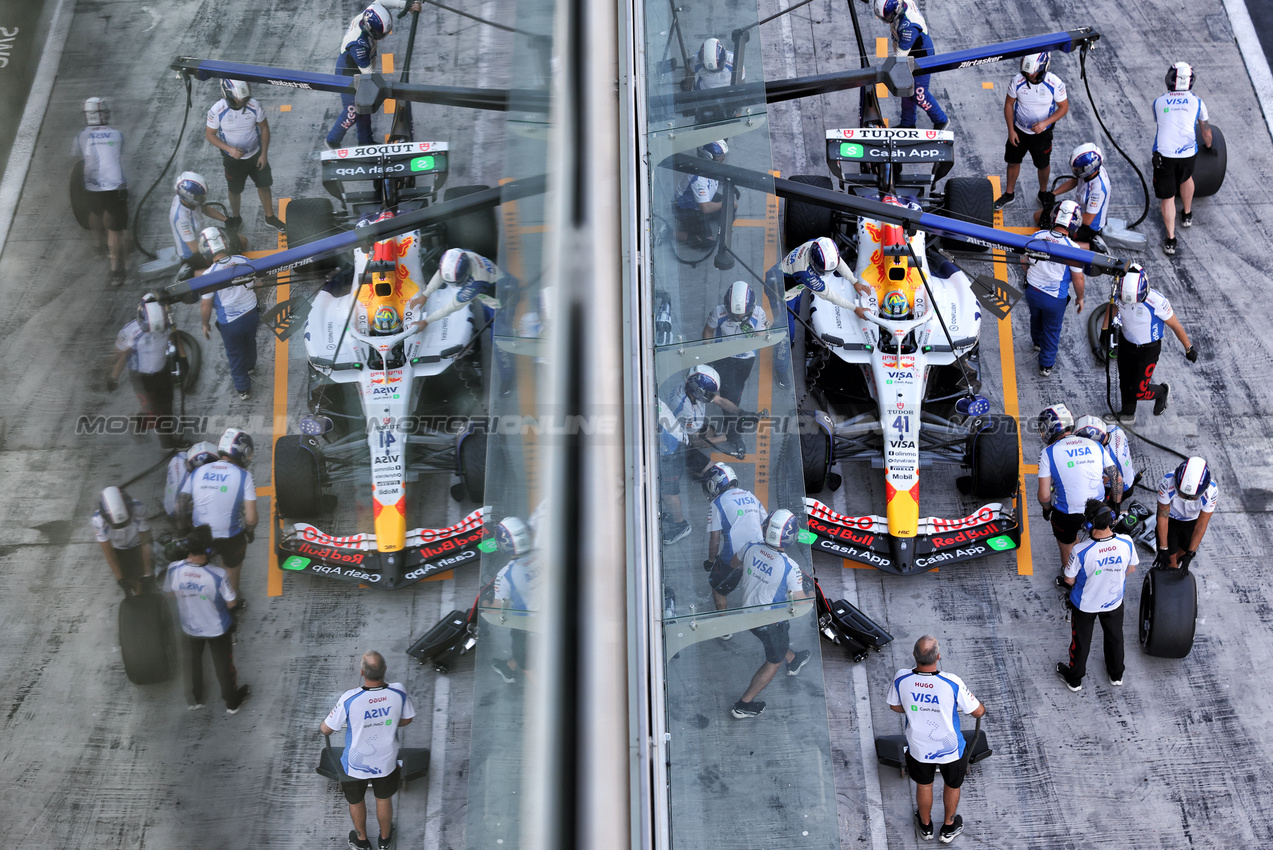 TEST ABU DHABI, Arvid Lindblad (GBR) Racing Bulls VCARB 02.
09.12.2025. Formula 1 Testing, Yas Marina Circuit, Abu Dhabi, Tuesday.
- www.xpbimages.com, EMail: requests@xpbimages.com © Copyright: Bearne / XPB Images