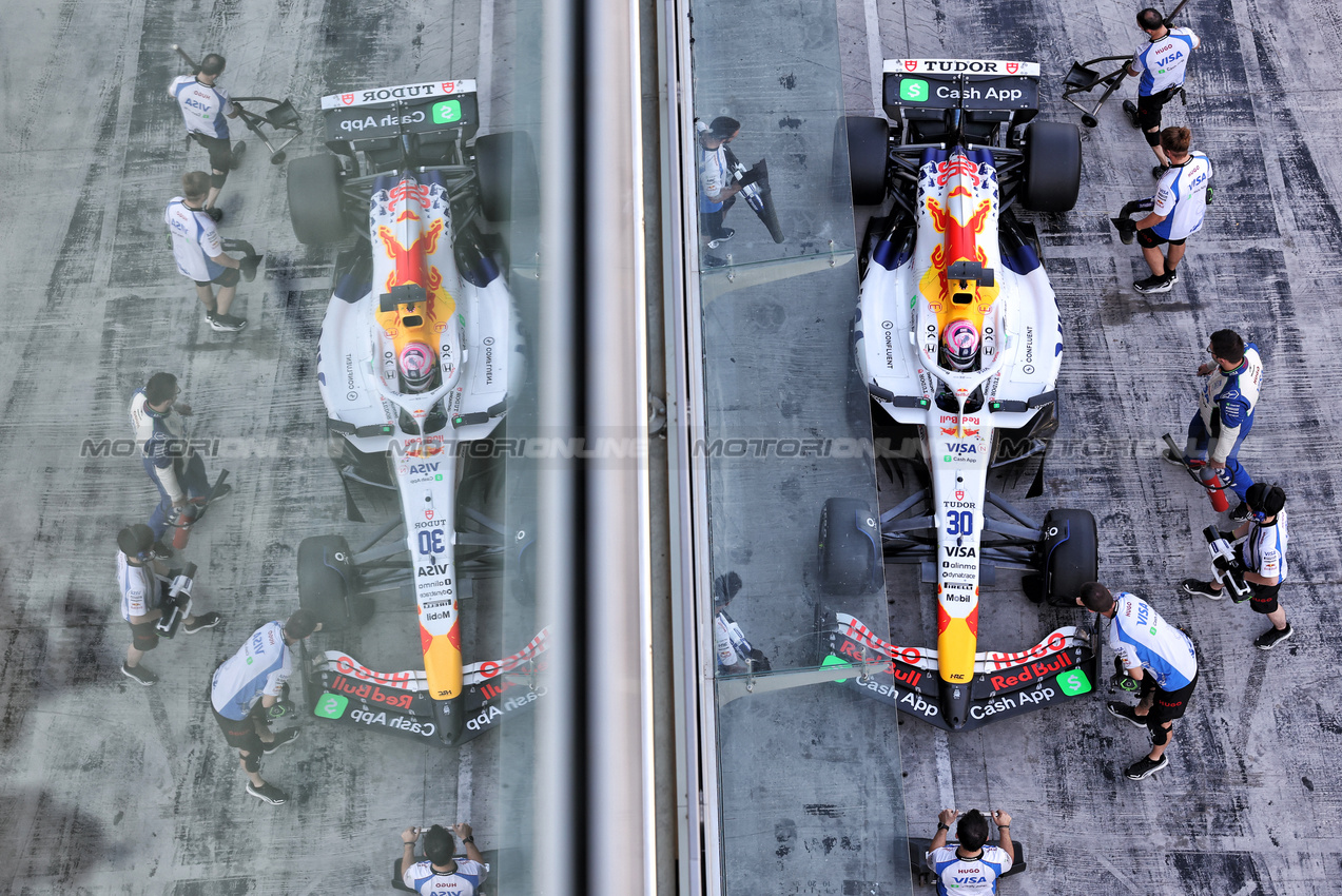 TEST ABU DHABI, Liam Lawson (NZL) Racing Bulls VCARB 02.
09.12.2025. Formula 1 Testing, Yas Marina Circuit, Abu Dhabi, Tuesday.
- www.xpbimages.com, EMail: requests@xpbimages.com © Copyright: Bearne / XPB Images