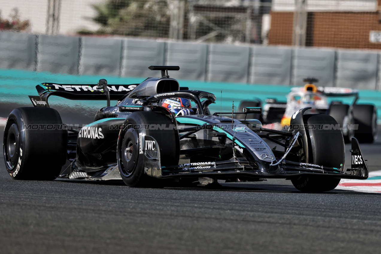 TEST ABU DHABI, Andrea Kimi Antonelli (ITA) Mercedes AMG F1 W16.
09.12.2025. Formula 1 Testing, Yas Marina Circuit, Abu Dhabi, Tuesday.
- www.xpbimages.com, EMail: requests@xpbimages.com © Copyright: Moy / XPB Images