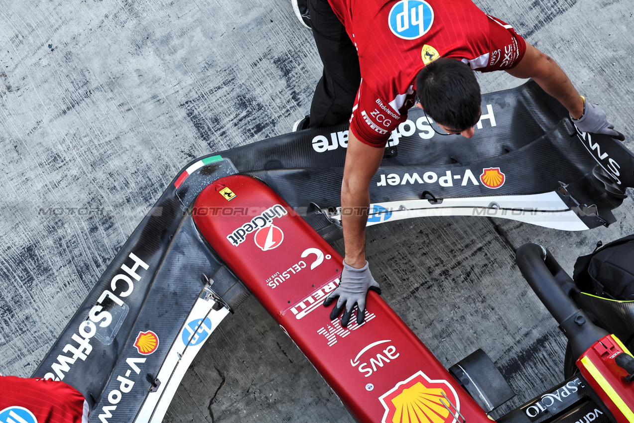 TEST ABU DHABI, Ferrari SF-25 front wing.
09.12.2025. Formula 1 Testing, Yas Marina Circuit, Abu Dhabi, Tuesday.
- www.xpbimages.com, EMail: requests@xpbimages.com © Copyright: Bearne / XPB Images