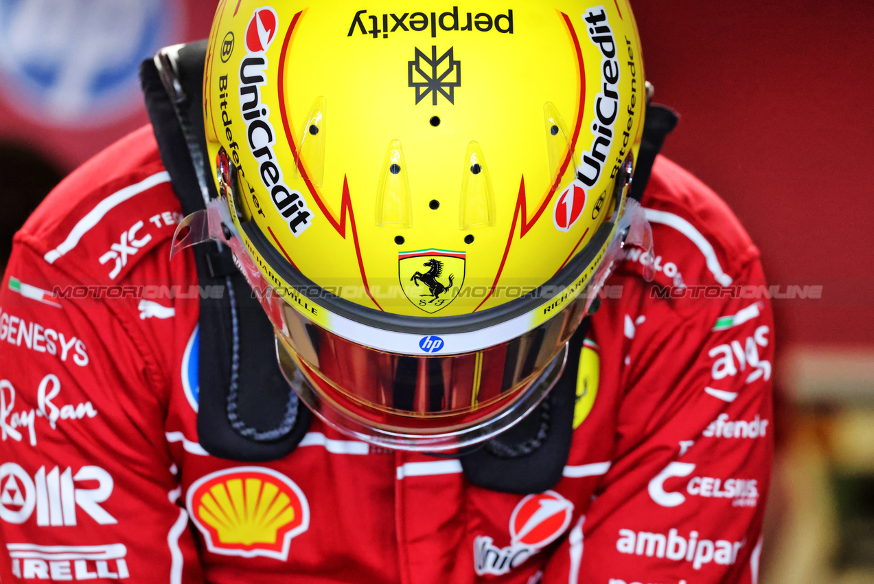 TEST ABU DHABI, Lewis Hamilton (GBR) Ferrari SF-25.
09.12.2025. Formula 1 Testing, Yas Marina Circuit, Abu Dhabi, Tuesday.
- www.xpbimages.com, EMail: requests@xpbimages.com © Copyright: Charniaux / XPB Images