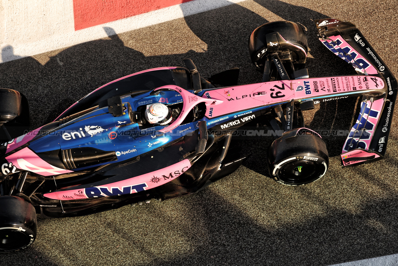 TEST ABU DHABI, Kush Maini (IND) Alpine F1 Team A525 Test Driver.
09.12.2025. Formula 1 Testing, Yas Marina Circuit, Abu Dhabi, Tuesday.
- www.xpbimages.com, EMail: requests@xpbimages.com © Copyright: Bearne / XPB Images