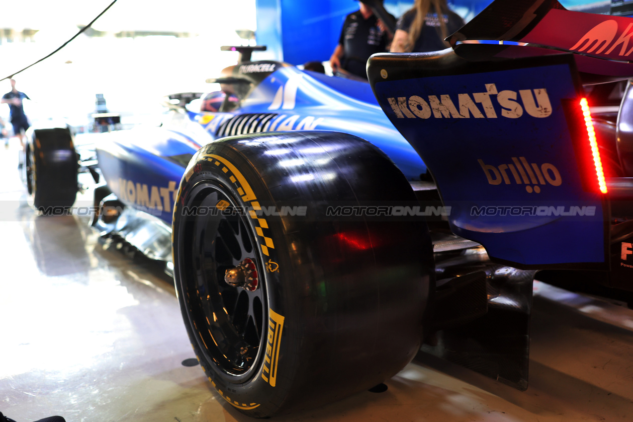 TEST ABU DHABI, Alexander Albon (THA) Atlassian Williams Racing FW47 leaves the pits - Pirelli tyres.
09.12.2025. Formula 1 Testing, Yas Marina Circuit, Abu Dhabi, Tuesday.
- www.xpbimages.com, EMail: requests@xpbimages.com © Copyright: Bearne / XPB Images