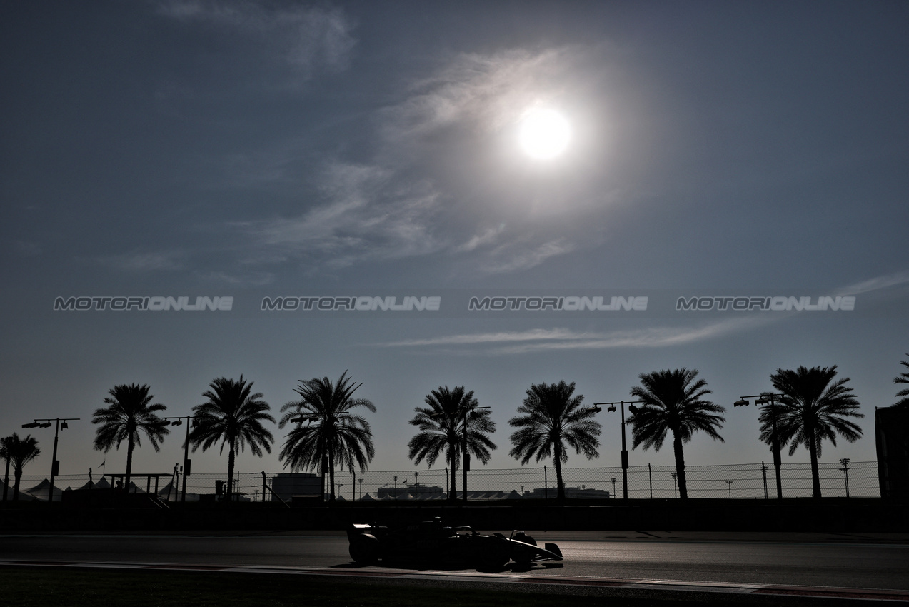 TEST ABU DHABI