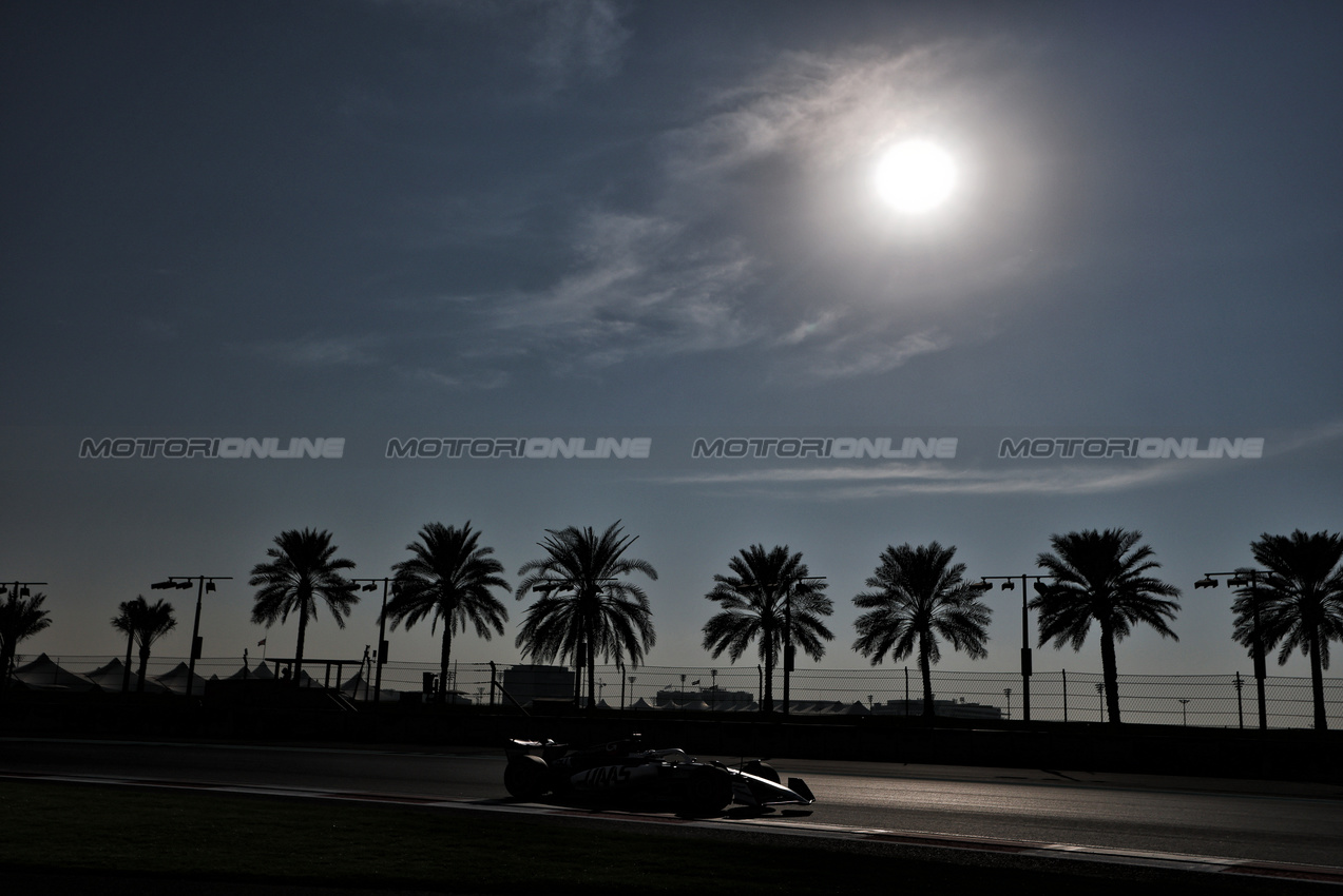 TEST ABU DHABI, Ryo Hirakawa (JPN) Haas VF-25 Reserve Driver.

09.12.2025. Formula 1 Testing, Yas Marina Circuit, Abu Dhabi, Tuesday.

- www.xpbimages.com, EMail: requests@xpbimages.com © Copyright: Moy / XPB Images