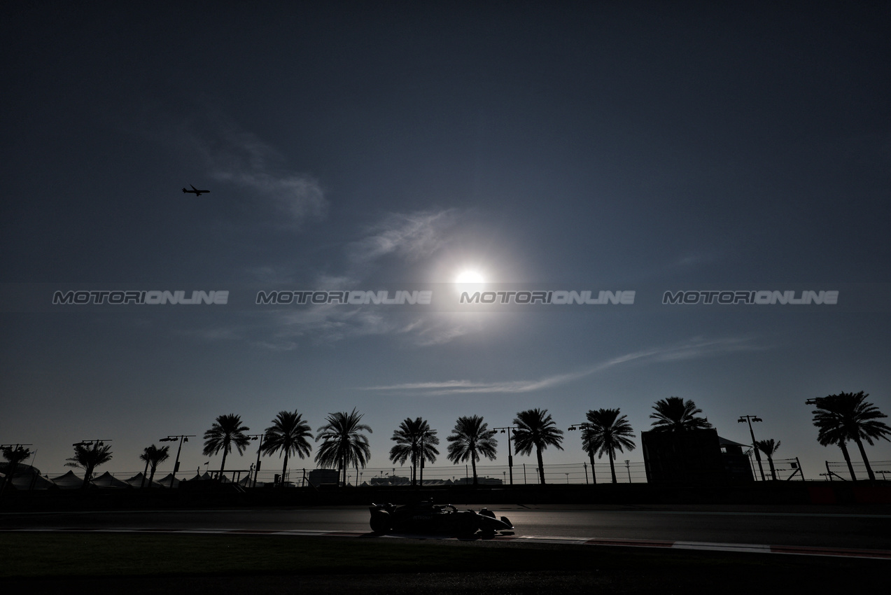TEST ABU DHABI, Frederik Vesti (DEN) Mercedes AMG F1 W16 Reserve Driver.

09.12.2025. Formula 1 Testing, Yas Marina Circuit, Abu Dhabi, Tuesday.

- www.xpbimages.com, EMail: requests@xpbimages.com © Copyright: Moy / XPB Images