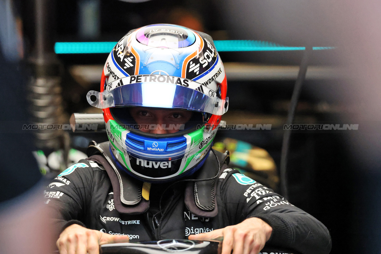 TEST ABU DHABI, Andrea Kimi Antonelli (ITA) Mercedes AMG F1 W16.
09.12.2025. Formula 1 Testing, Yas Marina Circuit, Abu Dhabi, Tuesday.
- www.xpbimages.com, EMail: requests@xpbimages.com © Copyright: Charniaux / XPB Images