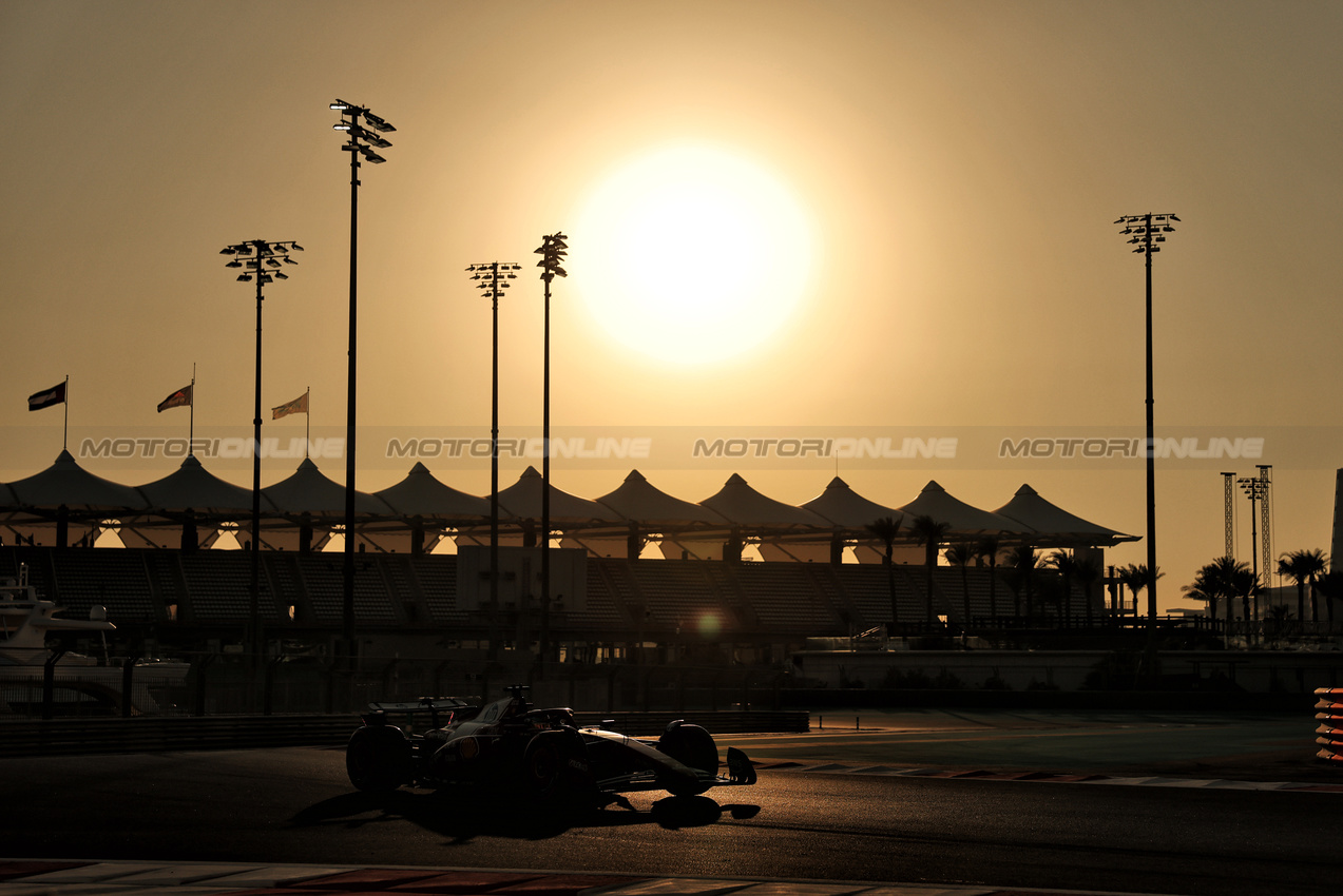 TEST ABU DHABI