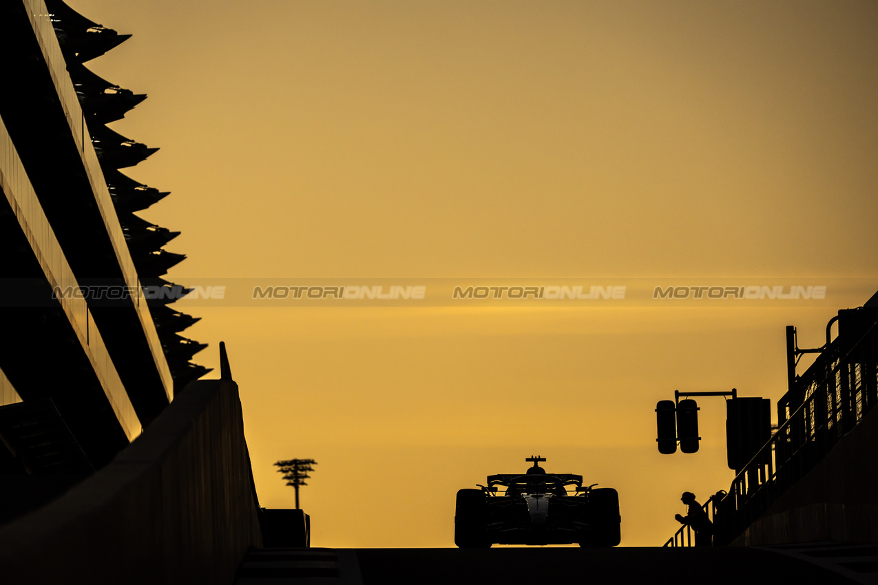 TEST ABU DHABI