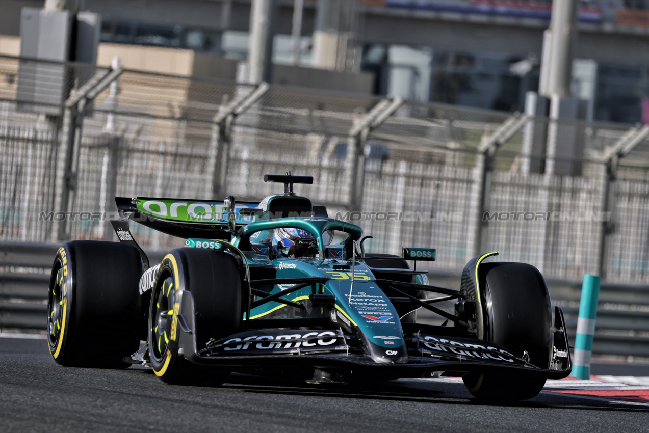 TEST ABU DHABI, Jak Crawford (USA) Aston Martin F1 Team AMR25 Development Driver.
09.12.2025. Formula 1 Testing, Yas Marina Circuit, Abu Dhabi, Tuesday.
- www.xpbimages.com, EMail: requests@xpbimages.com © Copyright: Moy / XPB Images