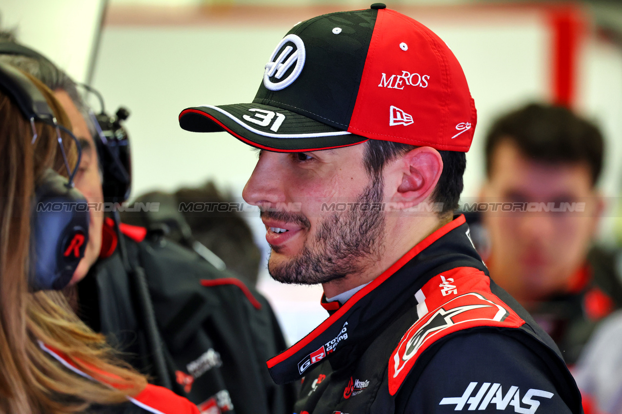 TEST BAHRAIN, Esteban Ocon (FRA) Haas F1 Team.

27.02.2025. Formula 1 Testing, Sakhir, Bahrain, Day Two.

- www.xpbimages.com, EMail: requests@xpbimages.com © Copyright: Charniaux / XPB Images