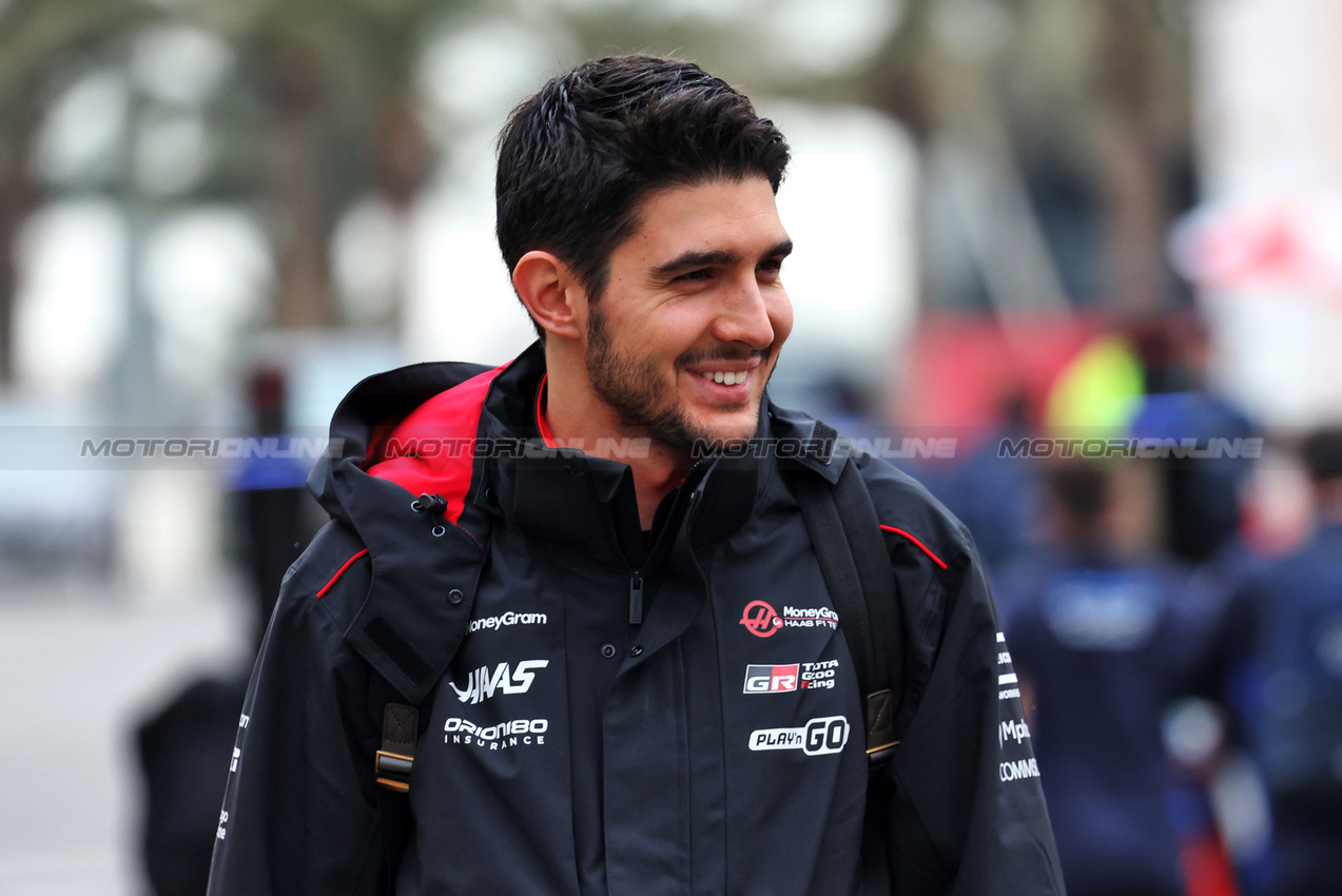 TEST BAHRAIN, Esteban Ocon (FRA) Haas F1 Team.

27.02.2025. Formula 1 Testing, Sakhir, Bahrain, Day Two.

- www.xpbimages.com, EMail: requests@xpbimages.com © Copyright: Bearne / XPB Images