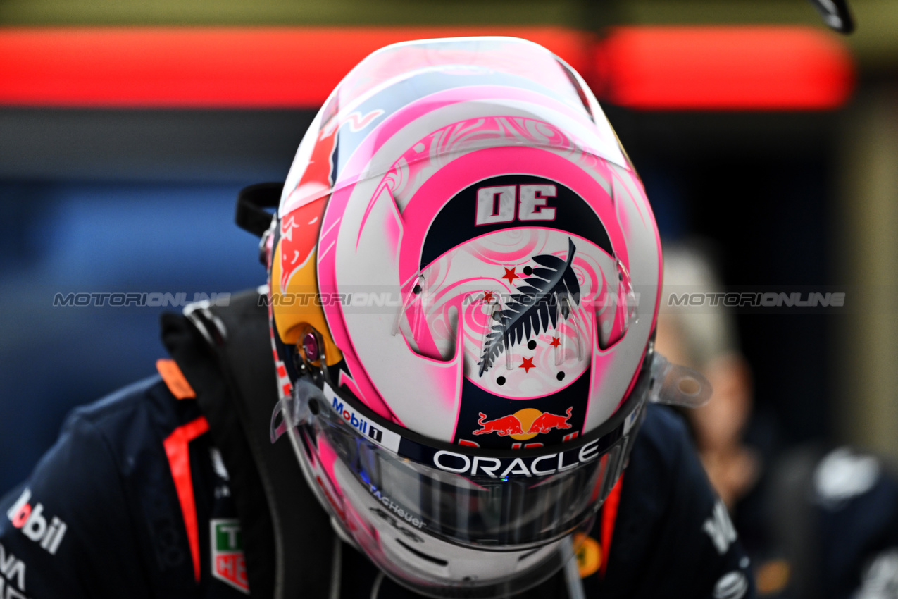 TEST BAHRAIN, Liam Lawson (NZL) Red Bull Racing.

27.02.2025. Formula 1 Testing, Sakhir, Bahrain, Day Two.

- www.xpbimages.com, EMail: requests@xpbimages.com © Copyright: Price / XPB Images
