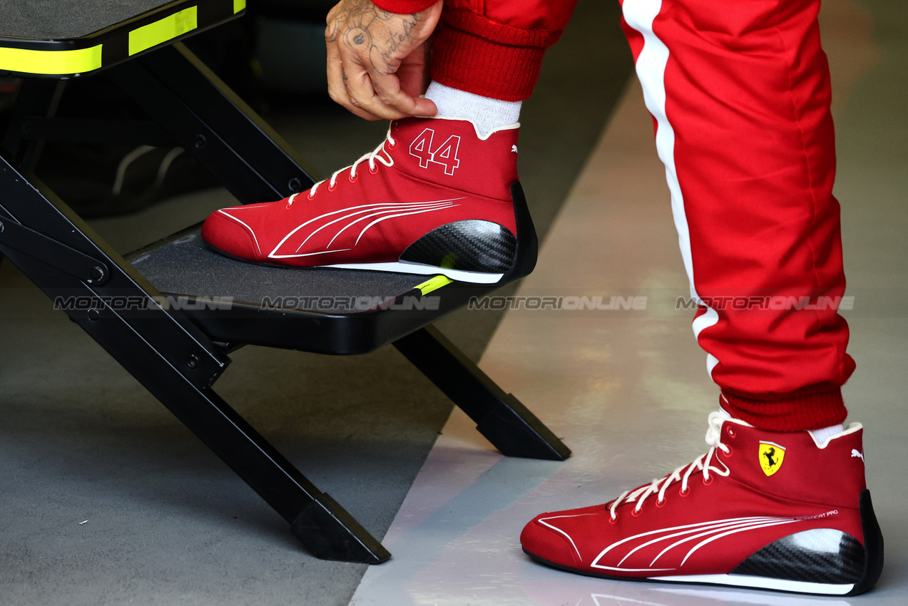 TEST BAHRAIN, Lewis Hamilton (GBR) Ferrari - racing boots.

27.02.2025. Formula 1 Testing, Sakhir, Bahrain, Day Two.

- www.xpbimages.com, EMail: requests@xpbimages.com © Copyright: Charniaux / XPB Images