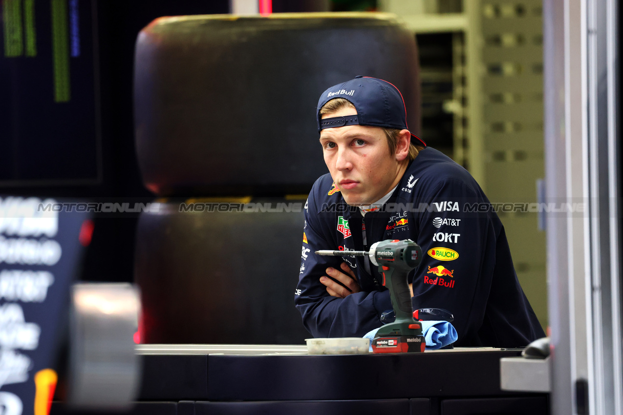 TEST BAHRAIN, Liam Lawson (NZL) Red Bull Racing.

27.02.2025. Formula 1 Testing, Sakhir, Bahrain, Day Two.

- www.xpbimages.com, EMail: requests@xpbimages.com © Copyright: Batchelor / XPB Images