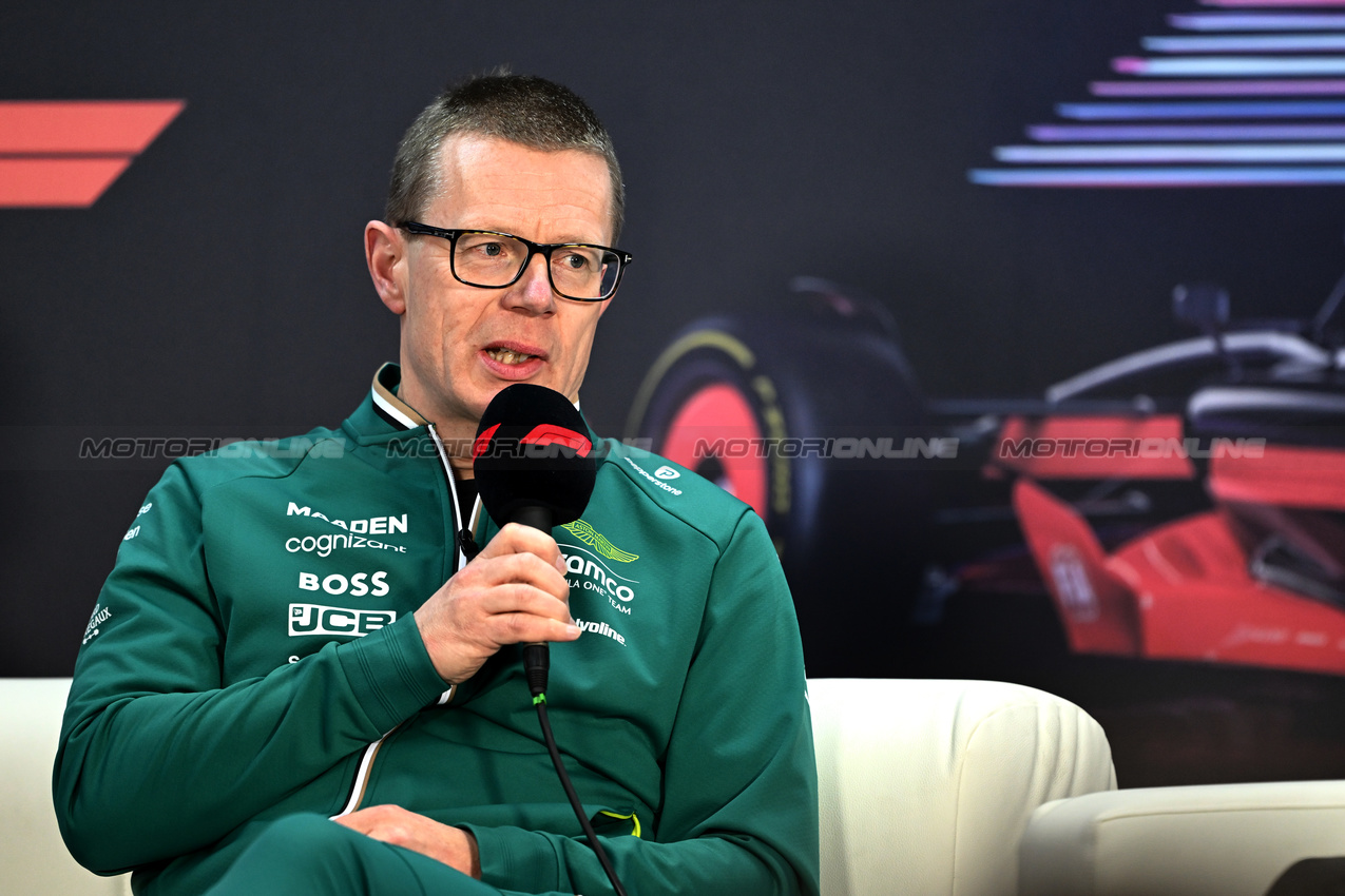 TEST BAHRAIN, Andy Cowell (GBR) Aston Martin F1 Team Group CEO e Team Principal in the FIA Press Conference.

27.02.2025. Formula 1 Testing, Sakhir, Bahrain, Day Two.

- www.xpbimages.com, EMail: requests@xpbimages.com © Copyright: Price / XPB Images